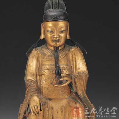 孫思邈非常重視預(yù)防，強調(diào)『上醫(yī)治未病之病，中醫(yī)治欲病之病，下醫(yī)醫(yī)已病之。』積極提倡進(jìn)行綜合治療