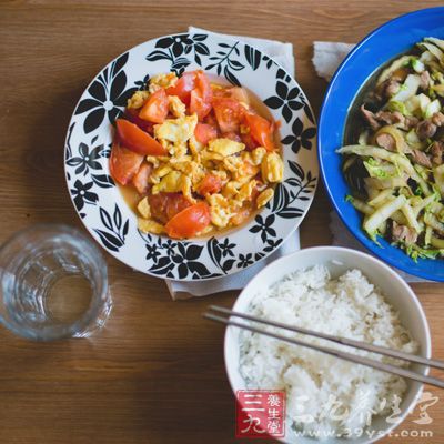 粗茶淡飯保健康