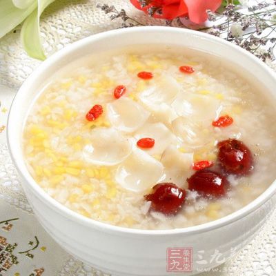 食粥養(yǎng)生自古延續(xù)至今，除粥外，還應(yīng)包括牛奶、豆?jié){等流質(zhì)