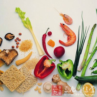 食物質(zhì)量方面：糧食陳舊了不吃，魚和肉不新鮮了不吃，不時(shí)新的菜蔬不吃